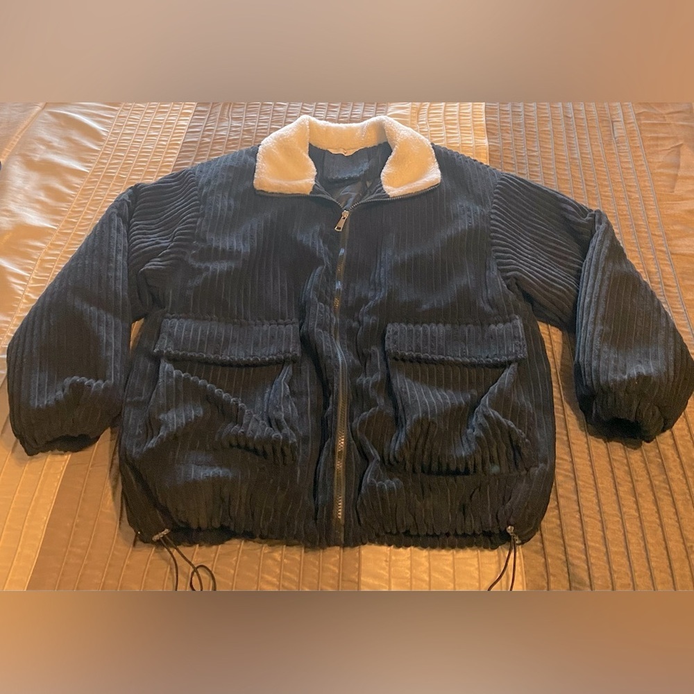 NEW - Aelfric Eden Plush Collared Jacket Women’s Small Grey/Blue. NWOT